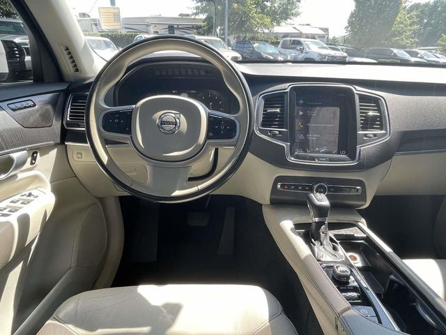 2020 Volvo XC90 T5 Momentum