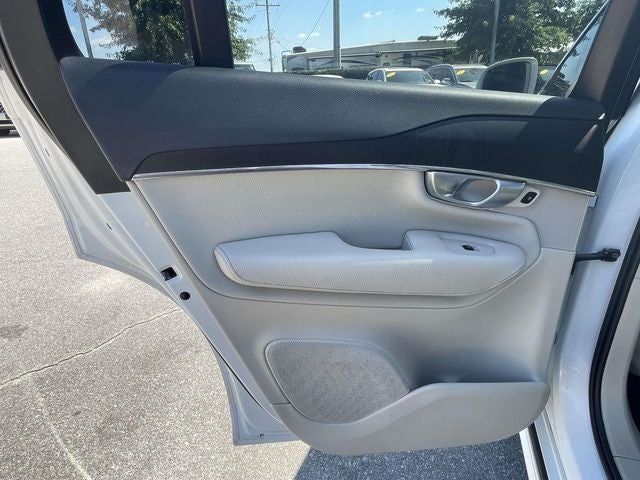 2020 Volvo XC90 T5 Momentum