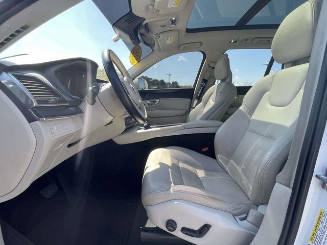 2020 Volvo XC90 T5 Momentum